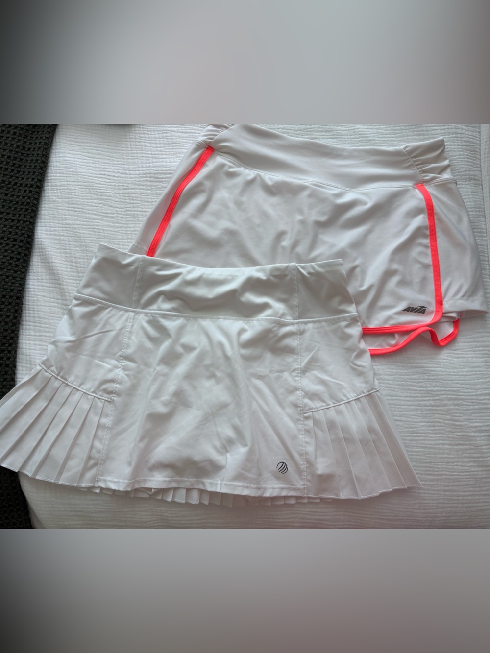 Bundle of white tennis/golf skorts